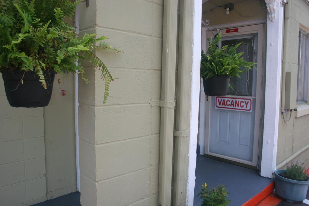 Fountain Inn Van Wert Exterior photo