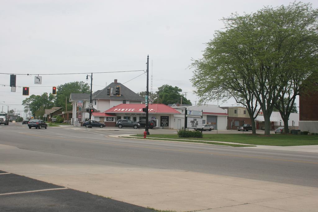 Fountain Inn Van Wert Exterior photo