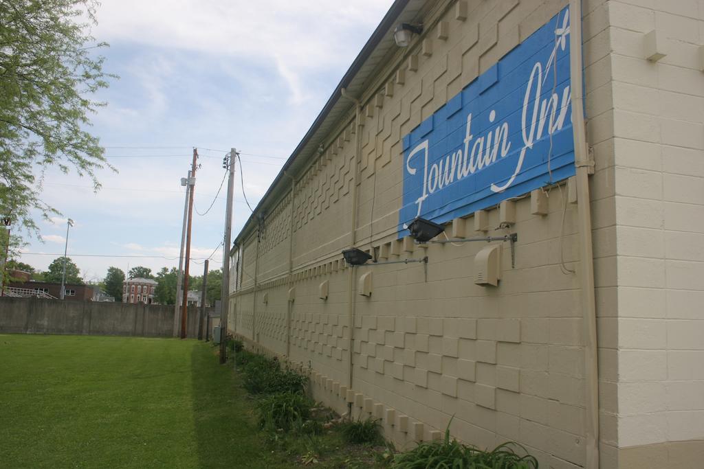 Fountain Inn Van Wert Exterior photo